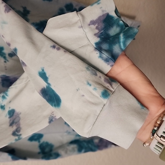 Victoria's Secret PINK Campus Long Sleeve Top - Picture 5 of 7